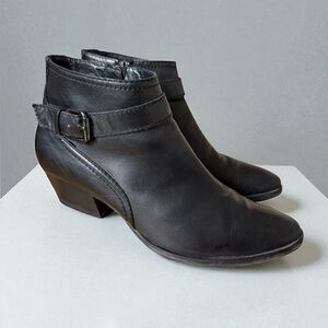 Aquatalia Fanny Calf Black Leather Zip Buckle Ankle Booties Size 9.5 Women’s